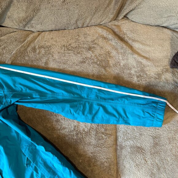 The North Face Teal Jacket - Picture 13 of 14
